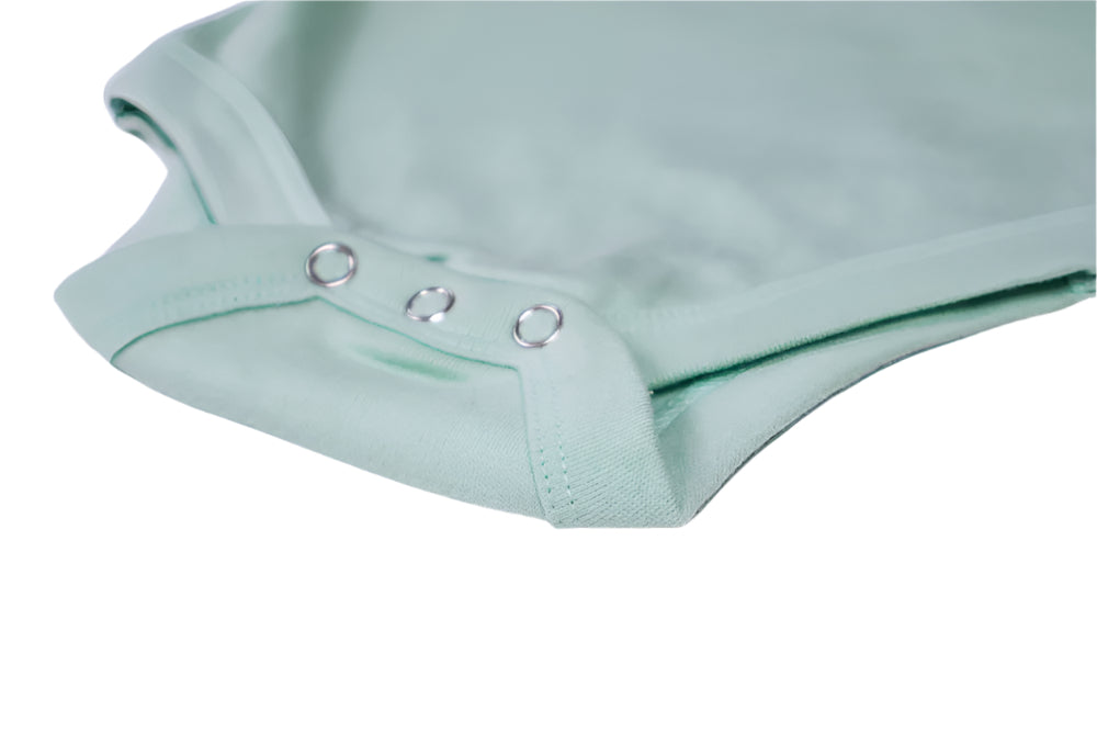 Sage long sleeve onsie snap closure